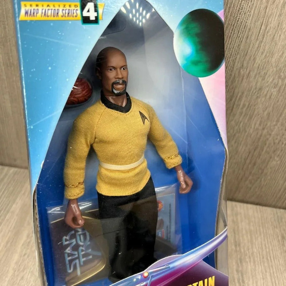 Star Trek Warp Factor Series 4: Capt. Benjamin Sisko Action Figure - Playmates - Picture 2 of 8